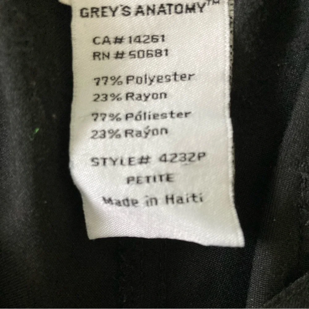 Grey’s Anatomy Women’s Black 4 Pocket Scrub Pant with Flared Leg - Picture 5 of 6
